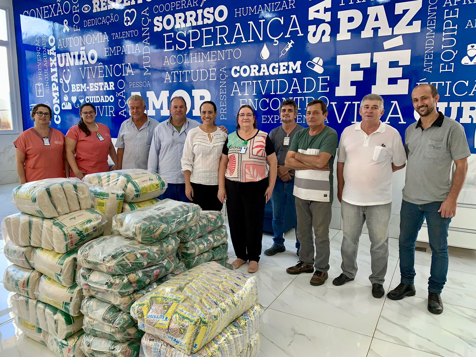Santa Casa recebe alimentos adquiridos com recursos da 34ª Festa do Peão de Bilac